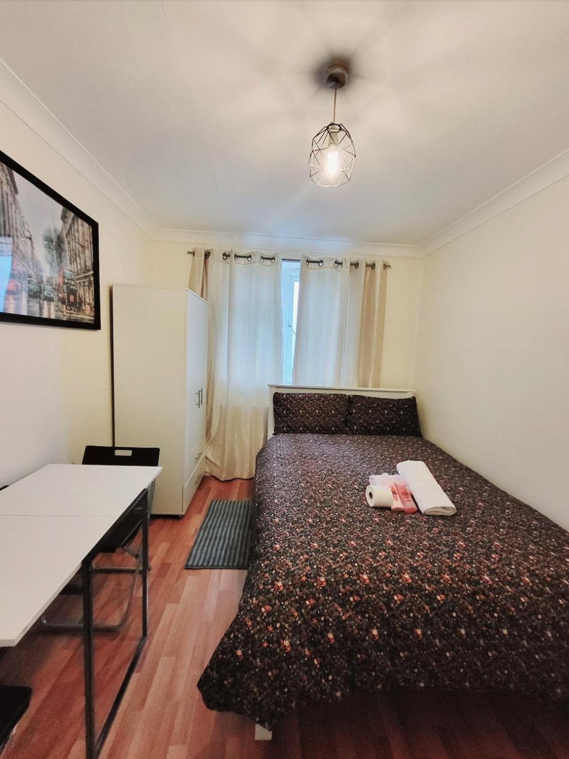 Huge And Affordable 3 Bedroom Flat In Hammersmith For 7 People With Welcome Breakfast Londres Exterior foto