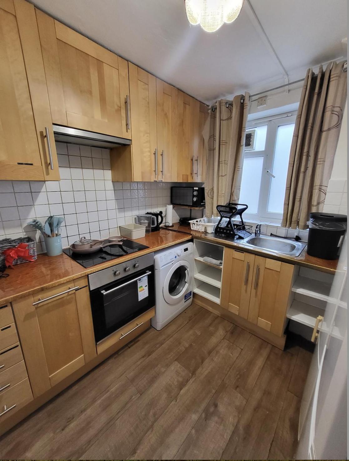 Huge And Affordable 3 Bedroom Flat In Hammersmith For 7 People With Welcome Breakfast Londres Exterior foto
