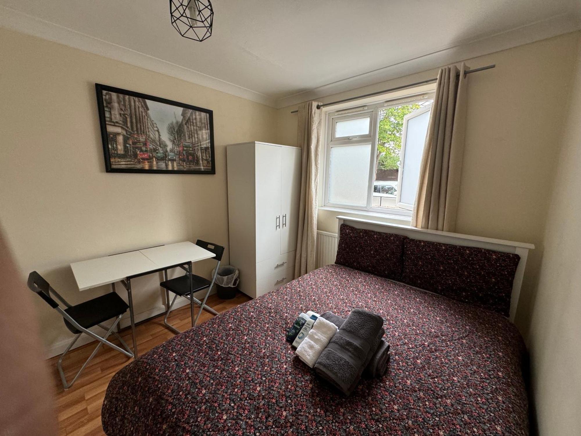 Huge And Affordable 3 Bedroom Flat In Hammersmith For 7 People With Welcome Breakfast Londres Exterior foto