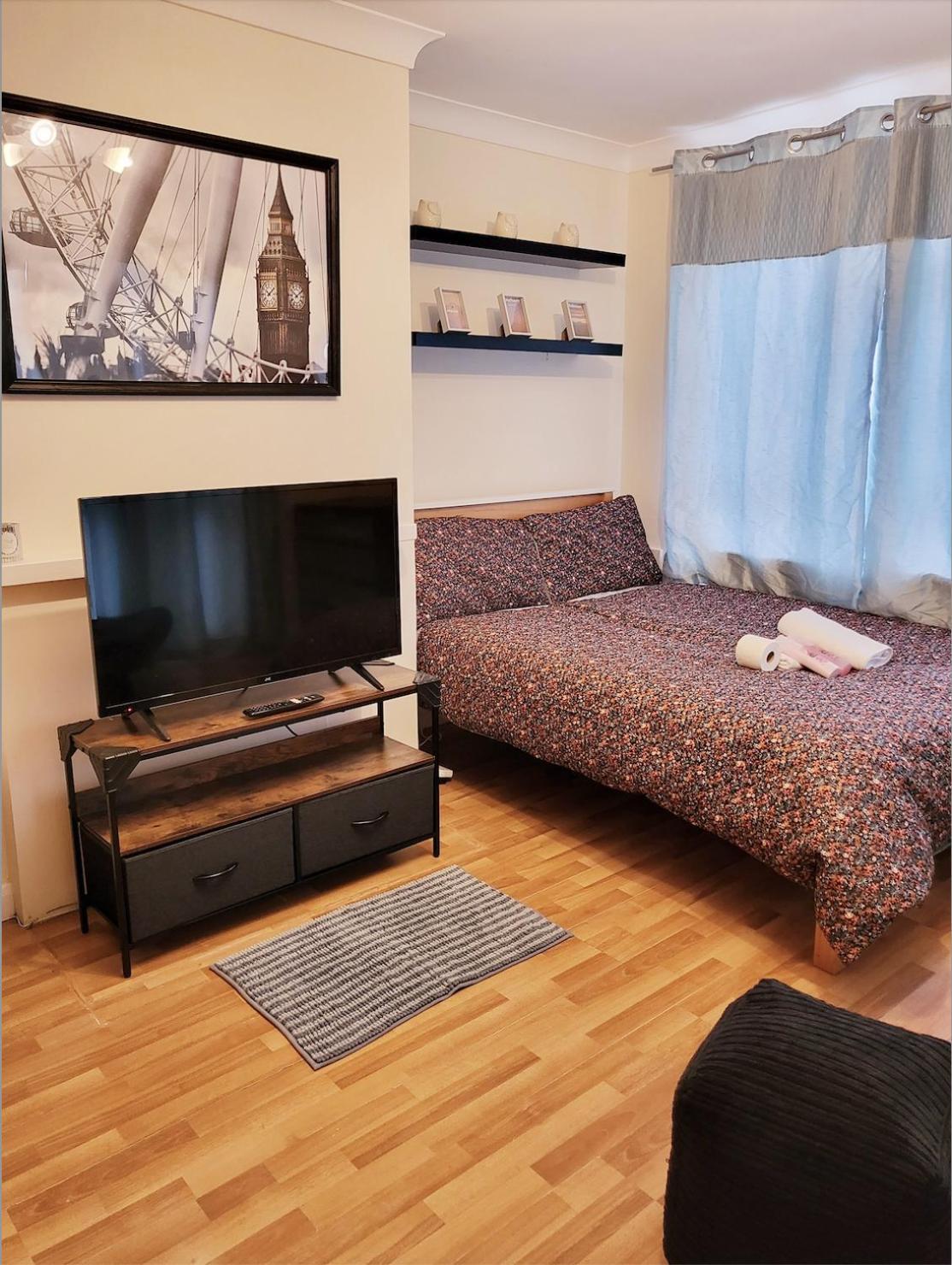 Huge And Affordable 3 Bedroom Flat In Hammersmith For 7 People With Welcome Breakfast Londres Exterior foto