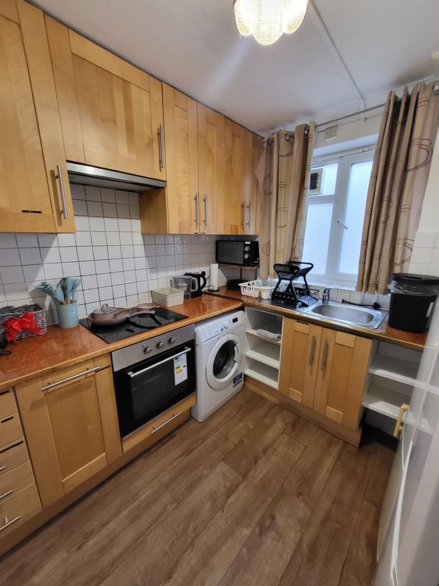 Huge And Affordable 3 Bedroom Flat In Hammersmith For 7 People With Welcome Breakfast Londres Exterior foto