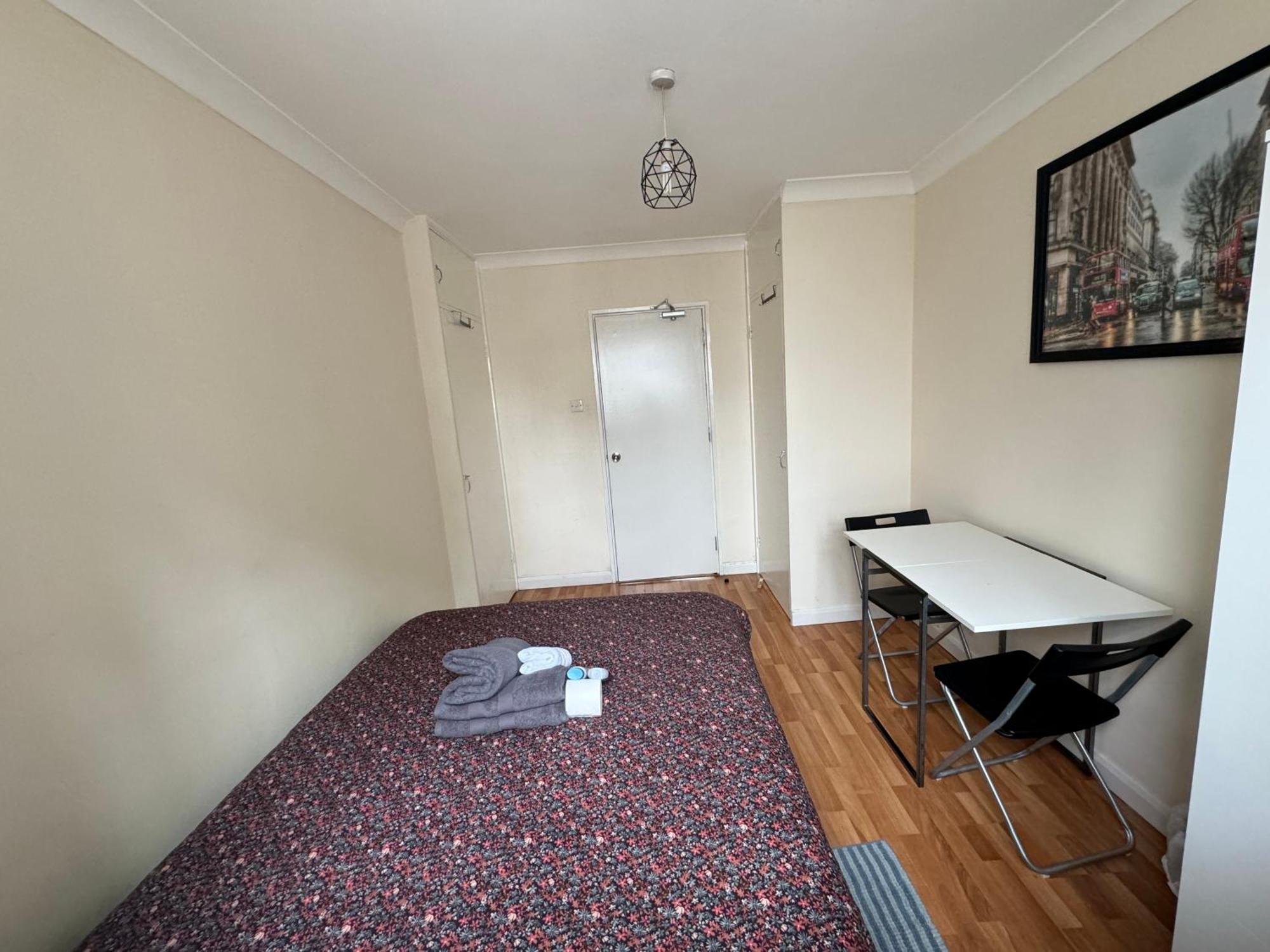 Huge And Affordable 3 Bedroom Flat In Hammersmith For 7 People With Welcome Breakfast Londres Exterior foto
