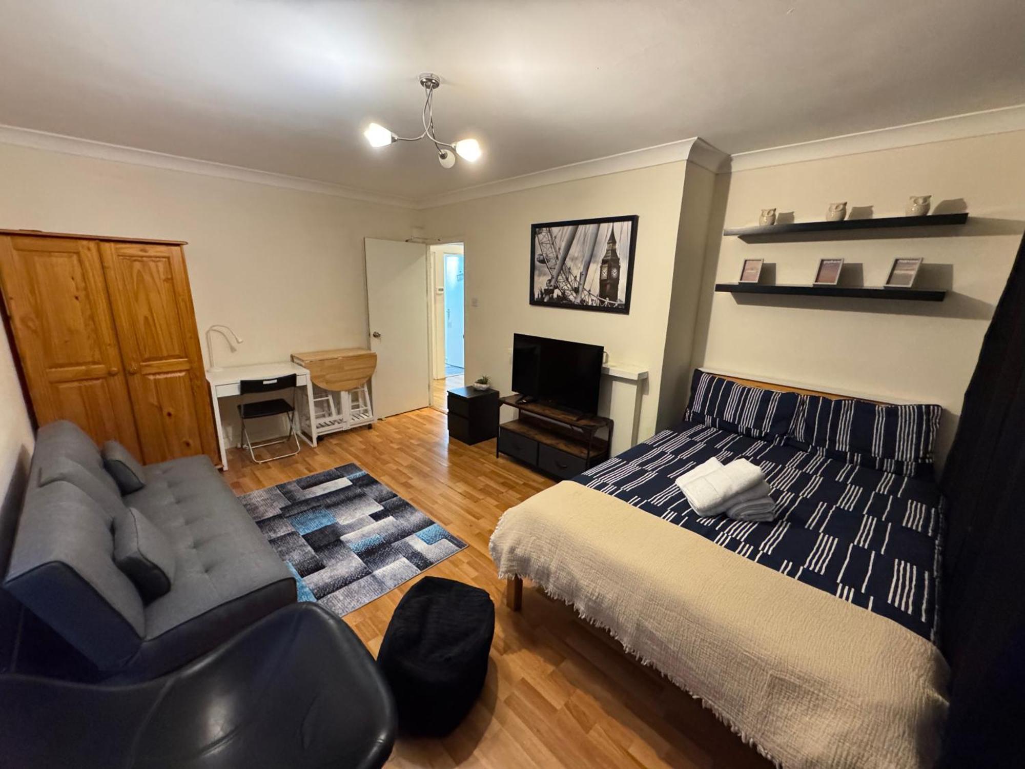 Huge And Affordable 3 Bedroom Flat In Hammersmith For 7 People With Welcome Breakfast Londres Exterior foto